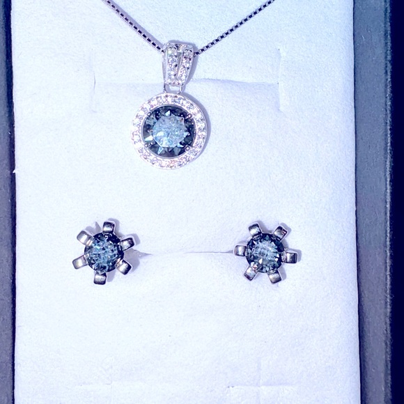 Jewelry - 2 carat weight gray moissanite set .5 carat earrings one carat necklace set